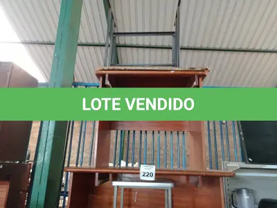 LOTE 220 - 05 MESAS MARCAS E MODELOS DIVERSOS. (NO ESTADO) ATENÇÃO! FAZER A VISITAÇÃO ANTES DE ARREMATAR, NÃO SABEMOS SE FUNCIONA. LEILÃO NÃO TEM GARANTIA E NEM DEVOLUÇÃO, SUJEITO A POSSÍVEIS AVARIAS VISÍVEIS/OCULTAS E/OU AUSÊNCIA DE COMPONENTES.