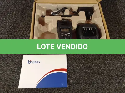 LOTE 026 - 01 RÁDIO COMUNICADOR. (NO ESTADO) ATENÇÃO! FAZER A VISITAÇÃO ANTES DE ARREMATAR, NÃO SABEMOS SE FUNCIONA. LEILÃO NÃO TEM GARANTIA E NEM DEVOLUÇÃO, SUJEITO A POSSÍVEIS AVARIAS VISÍVEIS/OCULTAS E/OU AUSÊNCIA DE COMPONENTES.