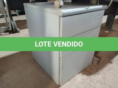 LOTE 268 - 02 GAVETEIROS EM MADEIRA SENDO 01 COM 04 GAVETAS. (NO ESTADO) ATENÇÃO! FAZER A VISITAÇÃO ANTES DE ARREMATAR, NÃO SABEMOS SE FUNCIONA. LEILÃO NÃO TEM GARANTIA E NEM DEVOLUÇÃO, SUJEITO A POSSÍVEIS AVARIAS VISÍVEIS/OCULTAS E/OU AUSÊNCIA DE COMPONENTES.