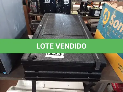 LOTE 223 - 01 MALETA. (NO ESTADO) ATENÇÃO! FAZER A VISITAÇÃO ANTES DE ARREMATAR, NÃO SABEMOS SE FUNCIONA. LEILÃO NÃO TEM GARANTIA E NEM DEVOLUÇÃO, SUJEITO A POSSÍVEIS AVARIAS VISÍVEIS/OCULTAS E/OU AUSÊNCIA DE COMPONENTES.