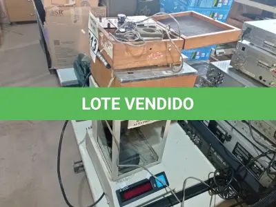 LOTE 313 - 01 BALANÇA DE ALTA PRECISÃO E 02 EQUIPAMENTOS. (NO ESTADO) ATENÇÃO! FAZER A VISITAÇÃO ANTES DE ARREMATAR, NÃO SABEMOS SE FUNCIONA. LEILÃO NÃO TEM GARANTIA E NEM DEVOLUÇÃO, SUJEITO A POSSÍVEIS AVARIAS VISÍVEIS/OCULTAS E/OU AUSÊNCIA DE COMPONENTES.