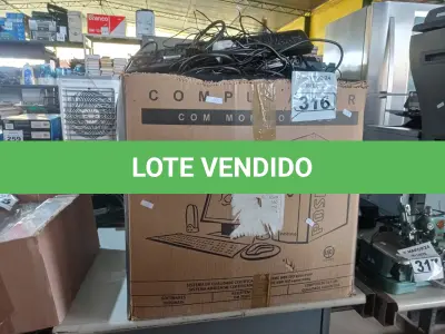 LOTE 316 - 01 LOTE COM MÁSCARAS DE PROTEÇÃO, CABOS, TECLADOS PARA PC E PERIFÉRICOS DIVERSOS. (NO ESTADO) ATENÇÃO! FAZER A VISITAÇÃO ANTES DE ARREMATAR, NÃO SABEMOS SE FUNCIONA. LEILÃO NÃO TEM GARANTIA E NEM DEVOLUÇÃO, SUJEITO A POSSÍVEIS AVARIAS VISÍVEIS/OCULTAS E/OU AUSÊNCIA DE COMPONENTES.