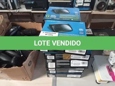 LOTE 295 - 12 ROTEADORES CISCO WRT54G2. (NO ESTADO) ATENÇÃO! FAZER A VISITAÇÃO ANTES DE ARREMATAR, NÃO SABEMOS SE FUNCIONA. LEILÃO NÃO TEM GARANTIA E NEM DEVOLUÇÃO, SUJEITO A POSSÍVEIS AVARIAS VISÍVEIS/OCULTAS E/OU AUSÊNCIA DE COMPONENTES.