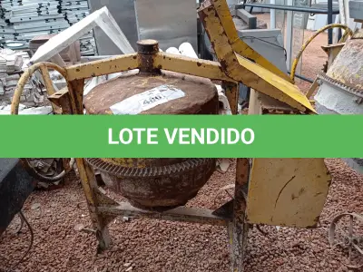 LOTE 480 - 01 BETONEIRA. (NO ESTADO) ATENÇÃO! FAZER A VISITAÇÃO ANTES DE ARREMATAR, NÃO SABEMOS SE FUNCIONA. LEILÃO NÃO TEM GARANTIA E NEM DEVOLUÇÃO, SUJEITO A POSSÍVEIS AVARIAS VISÍVEIS/OCULTAS E/OU AUSÊNCIA DE COMPONENTES.