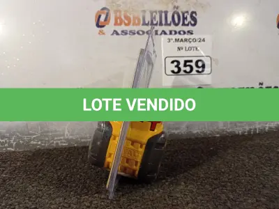 LOTE 359 - 01 BATERIA DE ION DE LÍTIO DE 20V-60V MÁXIMA COM INDICADOR DE CARGA MARCA DEWALT 6AH MODELO DCB606. (NOVO) (NO ESTADO) ATENÇÃO! FAZER A VISITAÇÃO ANTES DE ARREMATAR, NÃO SABEMOS SE FUNCIONA. LEILÃO NÃO TEM GARANTIA E NEM DEVOLUÇÃO, SUJEITO A POSSÍVEIS AVARIAS VISÍVEIS/OCULTAS E/OU AUSÊNCIA DE COMPONENTES.