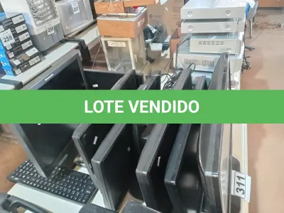 LOTE 311 - 07 MONITORES MARCAS E MODELOS DIVERSOS PARA RETIRADA DE PEÇAS. (NO ESTADO) ATENÇÃO! FAZER A VISITAÇÃO ANTES DE ARREMATAR, NÃO SABEMOS SE FUNCIONA. LEILÃO NÃO TEM GARANTIA E NEM DEVOLUÇÃO, SUJEITO A POSSÍVEIS AVARIAS VISÍVEIS/OCULTAS E/OU AUSÊNCIA DE COMPONENTES.