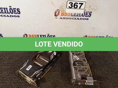 LOTE 367 - 02 PLACAS DE VÍDEO MARCAS E MODELOS DIVERSOS. (NO ESTADO) ATENÇÃO! FAZER A VISITAÇÃO ANTES DE ARREMATAR, NÃO SABEMOS SE FUNCIONA. LEILÃO NÃO TEM GARANTIA E NEM DEVOLUÇÃO, SUJEITO A POSSÍVEIS AVARIAS VISÍVEIS/OCULTAS E/OU AUSÊNCIA DE COMPONENTES.