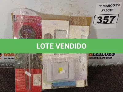 LOTE 357 - 01 POWER BANK, 01 LUMINÁRIA DE LED E 01 MEDIDOR DE PH/UMIDADE. (NO ESTADO) ATENÇÃO! FAZER A VISITAÇÃO ANTES DE ARREMATAR, NÃO SABEMOS SE FUNCIONA. LEILÃO NÃO TEM GARANTIA E NEM DEVOLUÇÃO, SUJEITO A POSSÍVEIS AVARIAS VISÍVEIS/OCULTAS E/OU AUSÊNCIA DE COMPONENTES.