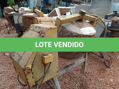 LOTE 479 - 01 BETONEIRA. (NO ESTADO) ATENÇÃO! FAZER A VISITAÇÃO ANTES DE ARREMATAR, NÃO SABEMOS SE FUNCIONA. LEILÃO NÃO TEM GARANTIA E NEM DEVOLUÇÃO, SUJEITO A POSSÍVEIS AVARIAS VISÍVEIS/OCULTAS E/OU AUSÊNCIA DE COMPONENTES.