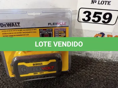 LOTE 359 - 01 BATERIA DE ION DE LÍTIO DE 20V-60V MÁXIMA COM INDICADOR DE CARGA MARCA DEWALT 6AH MODELO DCB606. (NOVO) (NO ESTADO) ATENÇÃO! FAZER A VISITAÇÃO ANTES DE ARREMATAR, NÃO SABEMOS SE FUNCIONA. LEILÃO NÃO TEM GARANTIA E NEM DEVOLUÇÃO, SUJEITO A POSSÍVEIS AVARIAS VISÍVEIS/OCULTAS E/OU AUSÊNCIA DE COMPONENTES.