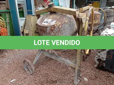 LOTE 479 - 01 BETONEIRA. (NO ESTADO) ATENÇÃO! FAZER A VISITAÇÃO ANTES DE ARREMATAR, NÃO SABEMOS SE FUNCIONA. LEILÃO NÃO TEM GARANTIA E NEM DEVOLUÇÃO, SUJEITO A POSSÍVEIS AVARIAS VISÍVEIS/OCULTAS E/OU AUSÊNCIA DE COMPONENTES.