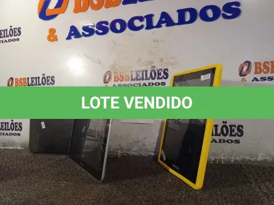 LOTE 392 - 02 TABLETS MARCAS E MODELOS DIVERSOS. (NO ESTADO) ATENÇÃO! FAZER A VISITAÇÃO ANTES DE ARREMATAR, NÃO SABEMOS SE FUNCIONA. LEILÃO NÃO TEM GARANTIA E NEM DEVOLUÇÃO, SUJEITO A POSSÍVEIS AVARIAS VISÍVEIS/OCULTAS E/OU AUSÊNCIA DE COMPONENTES.