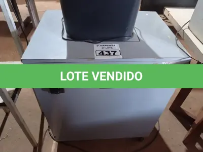 LOTE 437 - 02 FRAGMENTADORAS DE PAPEL MARCAS E MODELOS DIVERSOS. (NO ESTADO) ATENÇÃO! FAZER A VISITAÇÃO ANTES DE ARREMATAR, NÃO SABEMOS SE FUNCIONA. LEILÃO NÃO TEM GARANTIA E NEM DEVOLUÇÃO, SUJEITO A POSSÍVEIS AVARIAS VISÍVEIS/OCULTAS E/OU AUSÊNCIA DE COMPONENTES.