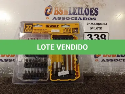 LOTE 339 - 01 KIT JOGO 37 PEÇAS PARA PARAFUSADEIRA DEWALT COM ESTOJO. (NO ESTADO) ATENÇÃO! FAZER A VISITAÇÃO ANTES DE ARREMATAR, NÃO SABEMOS SE FUNCIONA. LEILÃO NÃO TEM GARANTIA E NEM DEVOLUÇÃO, SUJEITO A POSSÍVEIS AVARIAS VISÍVEIS/OCULTAS E/OU AUSÊNCIA DE COMPONENTES.