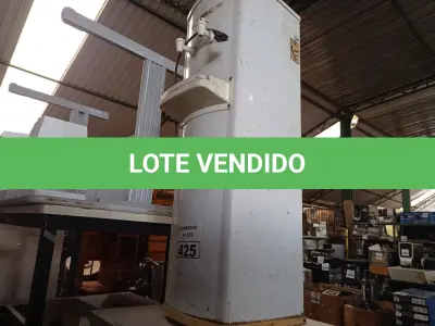 LOTE 425 - 01 BEBEDOURO PARA GARRAFÃO 220V. (NO ESTADO) ATENÇÃO! FAZER A VISITAÇÃO ANTES DE ARREMATAR, NÃO SABEMOS SE FUNCIONA. LEILÃO NÃO TEM GARANTIA E NEM DEVOLUÇÃO, SUJEITO A POSSÍVEIS AVARIAS VISÍVEIS/OCULTAS E/OU AUSÊNCIA DE COMPONENTES.