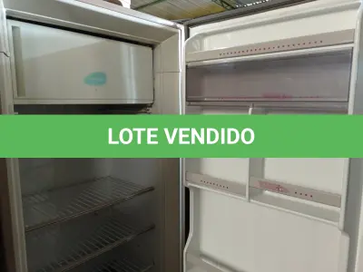 LOTE 404 - 01 GELADEIRA MARCA PROSDÓCIMO 220V. (NO ESTADO) ATENÇÃO! FAZER A VISITAÇÃO ANTES DE ARREMATAR, NÃO SABEMOS SE FUNCIONA. LEILÃO NÃO TEM GARANTIA E NEM DEVOLUÇÃO, SUJEITO A POSSÍVEIS AVARIAS VISÍVEIS/OCULTAS E/OU AUSÊNCIA DE COMPONENTES.