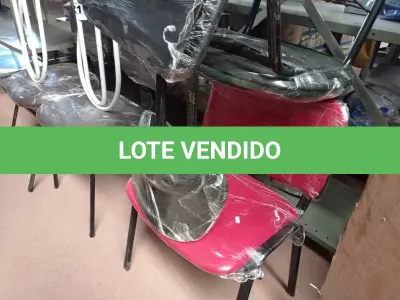 LOTE 420 - 03 CADEIRAS MARCAS E MODELOS DIVERSOS. (NO ESTADO) ATENÇÃO! FAZER A VISITAÇÃO ANTES DE ARREMATAR, NÃO SABEMOS SE FUNCIONA. LEILÃO NÃO TEM GARANTIA E NEM DEVOLUÇÃO, SUJEITO A POSSÍVEIS AVARIAS VISÍVEIS/OCULTAS E/OU AUSÊNCIA DE COMPONENTES.