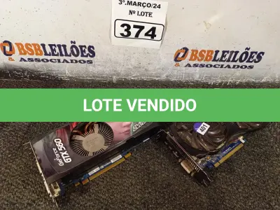 LOTE 374 - 02 PLACAS DE VÍDEO MARCAS E MODELOS DIVERSOS. (NO ESTADO) ATENÇÃO! FAZER A VISITAÇÃO ANTES DE ARREMATAR, NÃO SABEMOS SE FUNCIONA. LEILÃO NÃO TEM GARANTIA E NEM DEVOLUÇÃO, SUJEITO A POSSÍVEIS AVARIAS VISÍVEIS/OCULTAS E/OU AUSÊNCIA DE COMPONENTES.