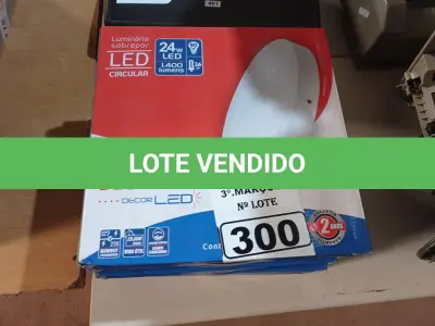 LOTE 300 - 06 PAINÉIS DE LED SOBREPOR CIRCULAR 24W 220V1400 LUMENS DECORLUX (NOVO). (NO ESTADO) ATENÇÃO! FAZER A VISITAÇÃO ANTES DE ARREMATAR, NÃO SABEMOS SE FUNCIONA. LEILÃO NÃO TEM GARANTIA E NEM DEVOLUÇÃO, SUJEITO A POSSÍVEIS AVARIAS VISÍVEIS/OCULTAS E/OU AUSÊNCIA DE COMPONENTES.