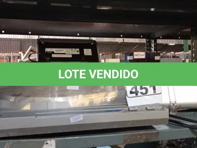 LOTE 451 - 01 TOCA-DISCOS 02 PAINÉIS DE SENHA E 01 CAPACITOR PARA SOM AUTOMOTIVO. (NO ESTADO) ATENÇÃO! FAZER A VISITAÇÃO ANTES DE ARREMATAR, NÃO SABEMOS SE FUNCIONA. LEILÃO NÃO TEM GARANTIA E NEM DEVOLUÇÃO, SUJEITO A POSSÍVEIS AVARIAS VISÍVEIS/OCULTAS E/OU AUSÊNCIA DE COMPONENTES.