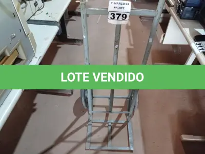 LOTE 379 - 01 CARRINHO PARA TRANSPORTE DE CARGAS. (NO ESTADO) ATENÇÃO! FAZER A VISITAÇÃO ANTES DE ARREMATAR, NÃO SABEMOS SE FUNCIONA. LEILÃO NÃO TEM GARANTIA E NEM DEVOLUÇÃO, SUJEITO A POSSÍVEIS AVARIAS VISÍVEIS/OCULTAS E/OU AUSÊNCIA DE COMPONENTES.