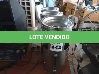 LOTE 442 - 03 LIXEIRAS EM INOX. (NO ESTADO) ATENÇÃO! FAZER A VISITAÇÃO ANTES DE ARREMATAR, NÃO SABEMOS SE FUNCIONA. LEILÃO NÃO TEM GARANTIA E NEM DEVOLUÇÃO, SUJEITO A POSSÍVEIS AVARIAS VISÍVEIS/OCULTAS E/OU AUSÊNCIA DE COMPONENTES.