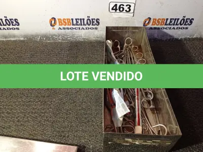 LOTE 463 - 01 JOGO DE INSTRUMENTAL ODONTOLÓGICO. (NO ESTADO) ATENÇÃO! FAZER A VISITAÇÃO ANTES DE ARREMATAR, NÃO SABEMOS SE FUNCIONA. LEILÃO NÃO TEM GARANTIA E NEM DEVOLUÇÃO, SUJEITO A POSSÍVEIS AVARIAS VISÍVEIS/OCULTAS E/OU AUSÊNCIA DE COMPONENTES.