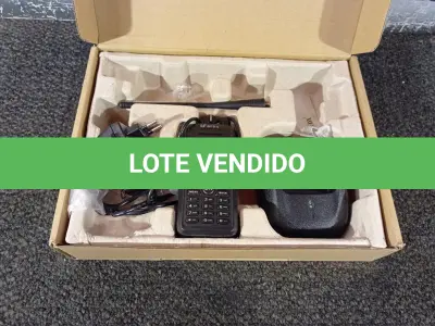 LOTE 337 - 01 RÁDIO COMUNICADOR. (NO ESTADO) ATENÇÃO! FAZER A VISITAÇÃO ANTES DE ARREMATAR, NÃO SABEMOS SE FUNCIONA. LEILÃO NÃO TEM GARANTIA E NEM DEVOLUÇÃO, SUJEITO A POSSÍVEIS AVARIAS VISÍVEIS/OCULTAS E/OU AUSÊNCIA DE COMPONENTES.