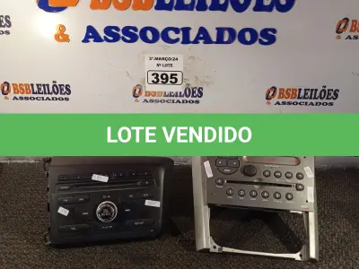 LOTE 395 - 02 CENTRAIS MULTIMIDIA MARCAS E MODELOS DIVERSOS. (NO ESTADO) ATENÇÃO! FAZER A VISITAÇÃO ANTES DE ARREMATAR, NÃO SABEMOS SE FUNCIONA. LEILÃO NÃO TEM GARANTIA E NEM DEVOLUÇÃO, SUJEITO A POSSÍVEIS AVARIAS VISÍVEIS/OCULTAS E/OU AUSÊNCIA DE COMPONENTES.
