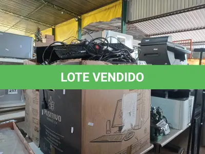 LOTE 316 - 01 LOTE COM MÁSCARAS DE PROTEÇÃO, CABOS, TECLADOS PARA PC E PERIFÉRICOS DIVERSOS. (NO ESTADO) ATENÇÃO! FAZER A VISITAÇÃO ANTES DE ARREMATAR, NÃO SABEMOS SE FUNCIONA. LEILÃO NÃO TEM GARANTIA E NEM DEVOLUÇÃO, SUJEITO A POSSÍVEIS AVARIAS VISÍVEIS/OCULTAS E/OU AUSÊNCIA DE COMPONENTES.