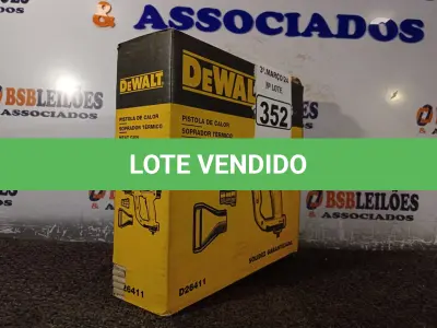 LOTE 352 - 01 PISTOLA DE CALOR SOPRADOR TÉRMICO 220V MARCA DEWALT. (NOVO) (NO ESTADO) ATENÇÃO! FAZER A VISITAÇÃO ANTES DE ARREMATAR, NÃO SABEMOS SE FUNCIONA. LEILÃO NÃO TEM GARANTIA E NEM DEVOLUÇÃO, SUJEITO A POSSÍVEIS AVARIAS VISÍVEIS/OCULTAS E/OU AUSÊNCIA DE COMPONENTES.