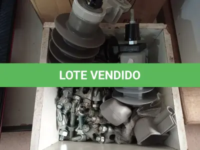 LOTE 153 - 02 CAPTORES PARA PARA-RAIOS, VÁRIAS ANILHAS PARA CABO DE AÇO E CHUMBADORES PARABOLT. (NO ESTADO) ATENÇÃO! FAZER A VISITAÇÃO ANTES DE ARREMATAR, NÃO SABEMOS SE FUNCIONA. LEILÃO NÃO TEM GARANTIA E NEM DEVOLUÇÃO, SUJEITO A POSSÍVEIS AVARIAS VISÍVEIS/OCULTAS E/OU AUSÊNCIA DE COMPONENTES.
