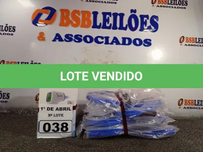 LOTE 038 - 10 MÁSCARAS DE PROTEÇÃO E 04 TERMÔMETROS DIGITAIS. (NO ESTADO) ATENÇÃO! FAZER A VISITAÇÃO ANTES DE ARREMATAR, NÃO SABEMOS SE FUNCIONA. LEILÃO NÃO TEM GARANTIA E NEM DEVOLUÇÃO, SUJEITO A POSSÍVEIS AVARIAS VISÍVEIS/OCULTAS E/OU AUSÊNCIA DE COMPONENTES.