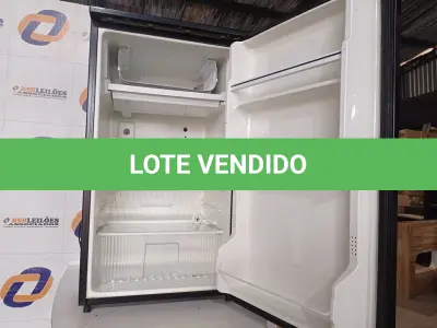 LOTE 076 - 01 FRIGOBAR U-LINE IMPORTADO 120V MODELO: UR45A2B. (FRIGOBAR) (NO ESTADO) AV9492R