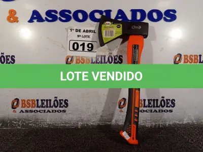 LOTE 019 - 01 MACHADINHA CAÇA E PESCA COM CABO EMBORRACHADO. (NO ESTADO) ATENÇÃO! FAZER A VISITAÇÃO ANTES DE ARREMATAR, NÃO SABEMOS SE FUNCIONA. LEILÃO NÃO TEM GARANTIA E NEM DEVOLUÇÃO, SUJEITO A POSSÍVEIS AVARIAS VISÍVEIS/OCULTAS E/OU AUSÊNCIA DE COMPONENTES.