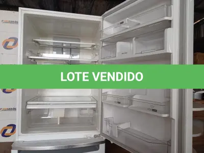 LOTE 007 - 01 REFRIGERADOR FROST FREE INVERSE BRASTEMP 220V. MODELO: BRE57ABBNA00. (REFRIGERATOR) (NO ESTADO) AV9789B