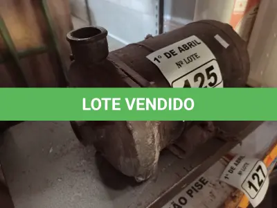 LOTE 125 - 01 MOTOR ELÉTRICO. (NO ESTADO) ATENÇÃO! FAZER A VISITAÇÃO ANTES DE ARREMATAR, NÃO SABEMOS SE FUNCIONA. LEILÃO NÃO TEM GARANTIA E NEM DEVOLUÇÃO, SUJEITO A POSSÍVEIS AVARIAS VISÍVEIS/OCULTAS E/OU AUSÊNCIA DE COMPONENTES.
