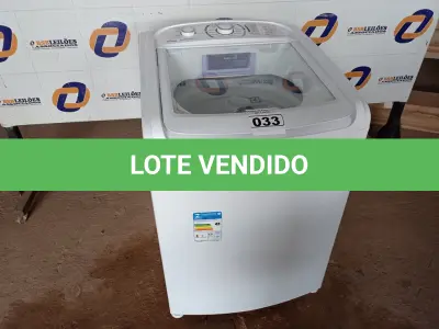 LOTE 033 - 1 MÁQUINA DE LAVAR ROUPAS 15 KG ELECTROLUX 220V MODELO: LE515. (WASHER MACHINE) (NO ESTADO) BF8671P