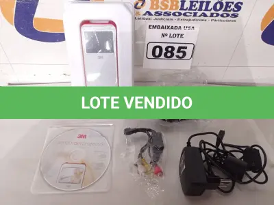 LOTE 085 - 01 PROJETOR FILMADORA 3M. (NO ESTADO) (CAMCORDER) AV9702B