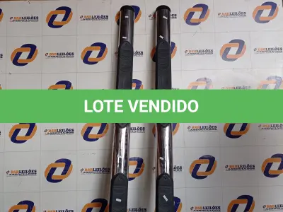 LOTE 035 - 01 PAR DE ESTRIBOS PARA CAMIONETE. (NO ESTADO) ATENÇÃO! FAZER A VISITAÇÃO ANTES DE ARREMATAR, NÃO SABEMOS SE FUNCIONA. LEILÃO NÃO TEM GARANTIA E NEM DEVOLUÇÃO, SUJEITO A POSSÍVEIS AVARIAS VISÍVEIS/OCULTAS E/OU AUSÊNCIA DE COMPONENTES.