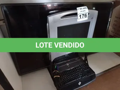 LOTE 176 - 01 TV LG E 01 MONITOR/TECLADO PARA RACK. (NO ESTADO) ATENÇÃO! FAZER A VISITAÇÃO ANTES DE ARREMATAR, NÃO SABEMOS SE FUNCIONA. LEILÃO NÃO TEM GARANTIA E NEM DEVOLUÇÃO, SUJEITO A POSSÍVEIS AVARIAS VISÍVEIS/OCULTAS E/OU AUSÊNCIA DE COMPONENTES.