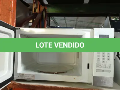 LOTE 094 - 01 MICRO-ONDAS MARCA FISCHER. (NO ESTADO) ATENÇÃO! FAZER A VISITAÇÃO ANTES DE ARREMATAR, NÃO SABEMOS SE FUNCIONA. LEILÃO NÃO TEM GARANTIA E NEM DEVOLUÇÃO, SUJEITO A POSSÍVEIS AVARIAS VISÍVEIS/OCULTAS E/OU AUSÊNCIA DE COMPONENTES.