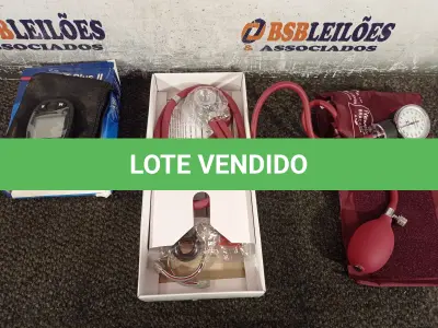 LOTE 021 - 01 ESFIGMOMANÔMETRO ANEROIDE, 01 ESTETOSCÓPIO E 01 MEDIDOR DE GLICEMIA.  (NO ESTADO) ATENÇÃO! FAZER A VISITAÇÃO ANTES DE ARREMATAR, NÃO SABEMOS SE FUNCIONA. LEILÃO NÃO TEM GARANTIA E NEM DEVOLUÇÃO, SUJEITO A POSSÍVEIS AVARIAS VISÍVEIS/OCULTAS E/OU AUSÊNCIA DE COMPONENTES.