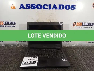 LOTE 025 - 01 NOTEBOOK MARCA DELL. (NO ESTADO) ATENÇÃO! FAZER A VISITAÇÃO ANTES DE ARREMATAR, NÃO SABEMOS SE FUNCIONA. LEILÃO NÃO TEM GARANTIA E NEM DEVOLUÇÃO, SUJEITO A POSSÍVEIS AVARIAS VISÍVEIS/OCULTAS E/OU AUSÊNCIA DE COMPONENTES.