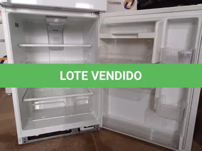 LOTE 087 - 01 REFRIGERADOR IMPORTADO. (REFRIGERATOR) (NO ESTADO) AV9851P