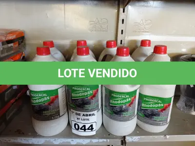 LOTE 044 - 08 GALÕES DE RHODOPAS 3,2KG. (NO ESTADO) ATENÇÃO! FAZER A VISITAÇÃO ANTES DE ARREMATAR, NÃO SABEMOS SE FUNCIONA. LEILÃO NÃO TEM GARANTIA E NEM DEVOLUÇÃO, SUJEITO A POSSÍVEIS AVARIAS VISÍVEIS/OCULTAS E/OU AUSÊNCIA DE COMPONENTES.