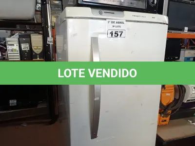 LOTE 157 - 01 GELADEIRA MARCA ELECTROLUX 220. (NO ESTADO) ATENÇÃO! FAZER A VISITAÇÃO ANTES DE ARREMATAR, NÃO SABEMOS SE FUNCIONA. LEILÃO NÃO TEM GARANTIA E NEM DEVOLUÇÃO, SUJEITO A POSSÍVEIS AVARIAS VISÍVEIS/OCULTAS E/OU AUSÊNCIA DE COMPONENTES.