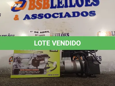 LOTE 002 - 01 COMPRESSOR DE AR PORTÁTIL 12V 150PSI. (NO ESTADO) ATENÇÃO! FAZER A VISITAÇÃO ANTES DE ARREMATAR, NÃO SABEMOS SE FUNCIONA. LEILÃO NÃO TEM GARANTIA E NEM DEVOLUÇÃO, SUJEITO A POSSÍVEIS AVARIAS VISÍVEIS/OCULTAS E/OU AUSÊNCIA DE COMPONENTES.