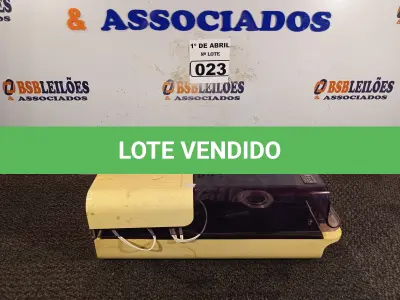 LOTE 023 - 01 TOCA-DISCOS ANTIGO.  (NO ESTADO) ATENÇÃO! FAZER A VISITAÇÃO ANTES DE ARREMATAR, NÃO SABEMOS SE FUNCIONA. LEILÃO NÃO TEM GARANTIA E NEM DEVOLUÇÃO, SUJEITO A POSSÍVEIS AVARIAS VISÍVEIS/OCULTAS E/OU AUSÊNCIA DE COMPONENTES.