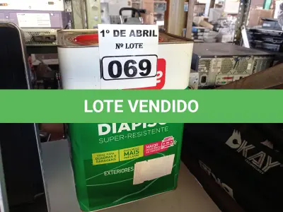 LOTE 069 - 01 LATA DE TINTA IQUINE DIAPISO NA COR VERMELHA 18L. (NO ESTADO) ATENÇÃO! FAZER A VISITAÇÃO ANTES DE ARREMATAR, NÃO SABEMOS SE FUNCIONA. LEILÃO NÃO TEM GARANTIA E NEM DEVOLUÇÃO, SUJEITO A POSSÍVEIS AVARIAS VISÍVEIS/OCULTAS E/OU AUSÊNCIA DE COMPONENTES.